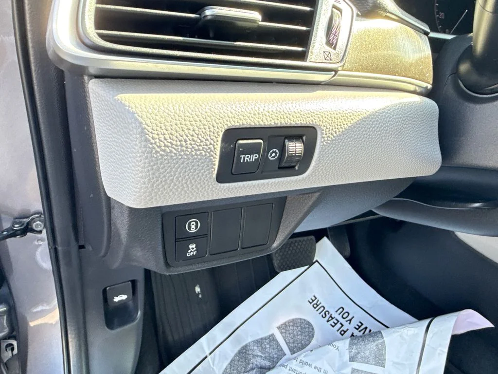Used 2019 Gray Honda LX image 11