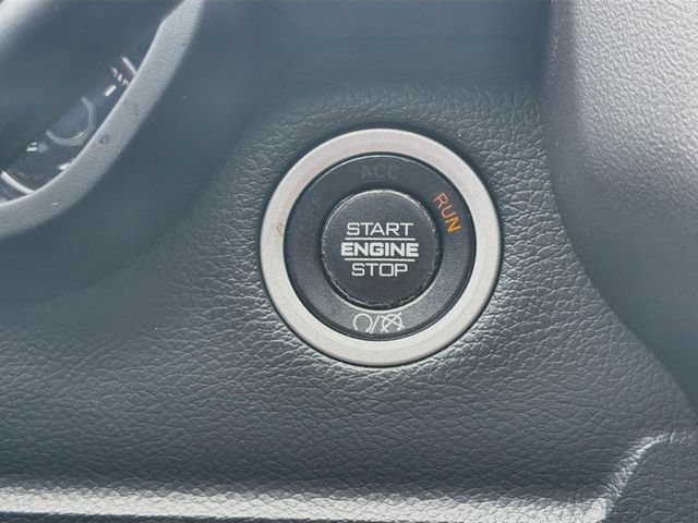 Used 2019 Diamond Black Crystal Pearlcoat Ram Big Horn image 33