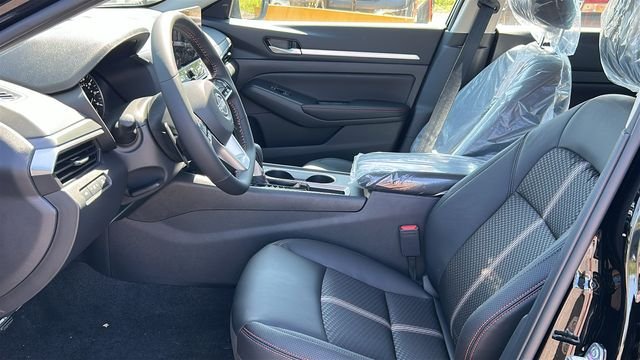 New 2026 Black Nissan 2.5 SR image 10