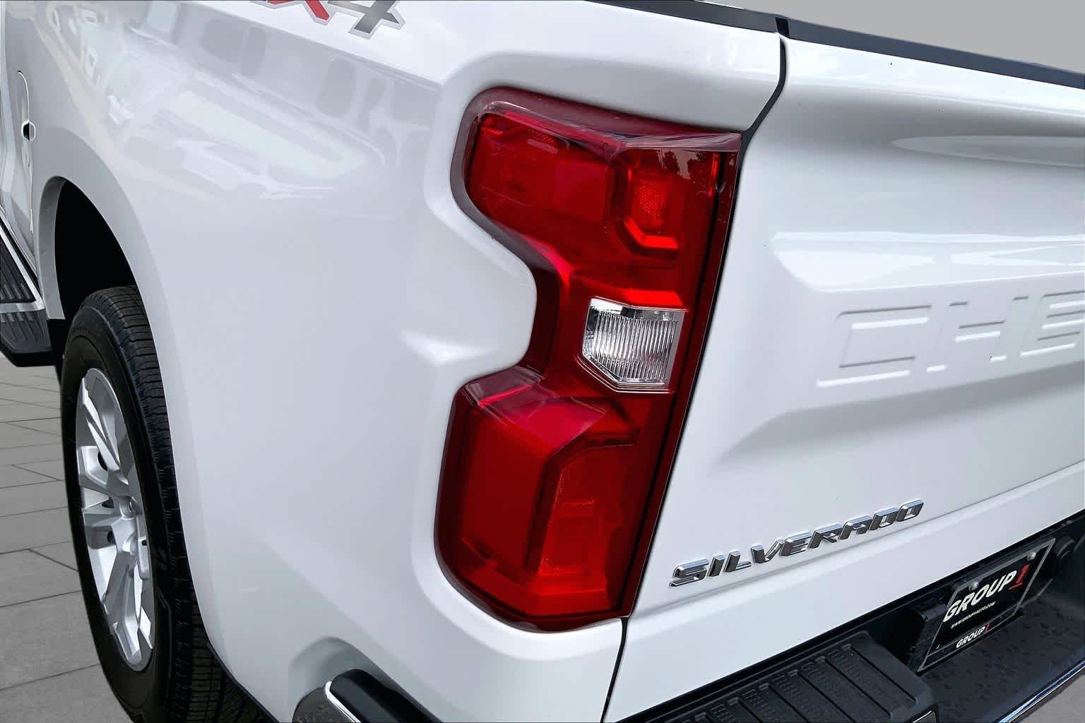 Used 2026 Summit White Chevrolet LTZ image 29