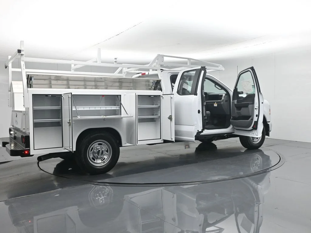 New 2026 Oxford White Ford XL image 5