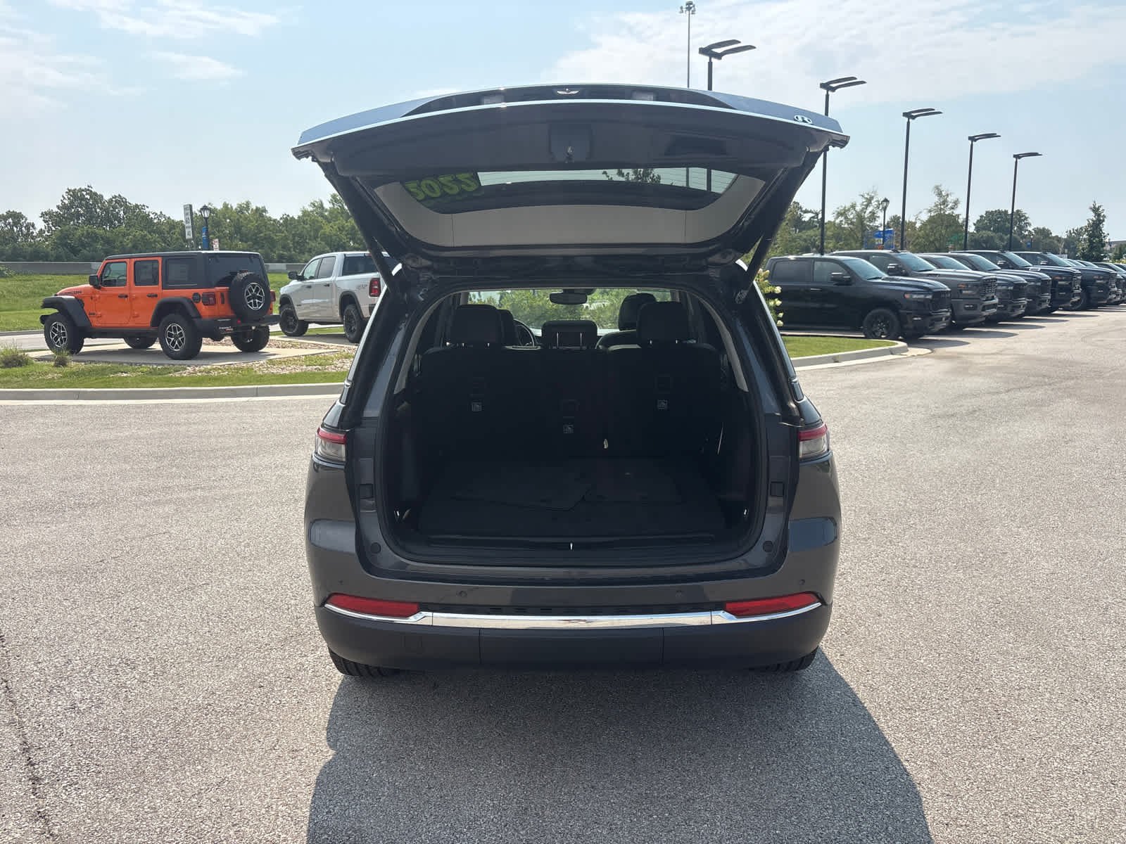 Used 2022 Baltic Gray Metallic Clearcoat Jeep  image 12