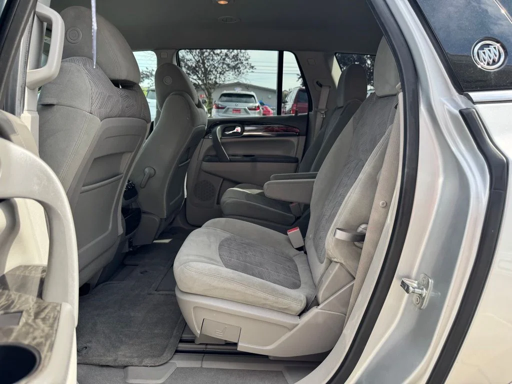 Used 2014 Silver Buick Convenience Group image 11