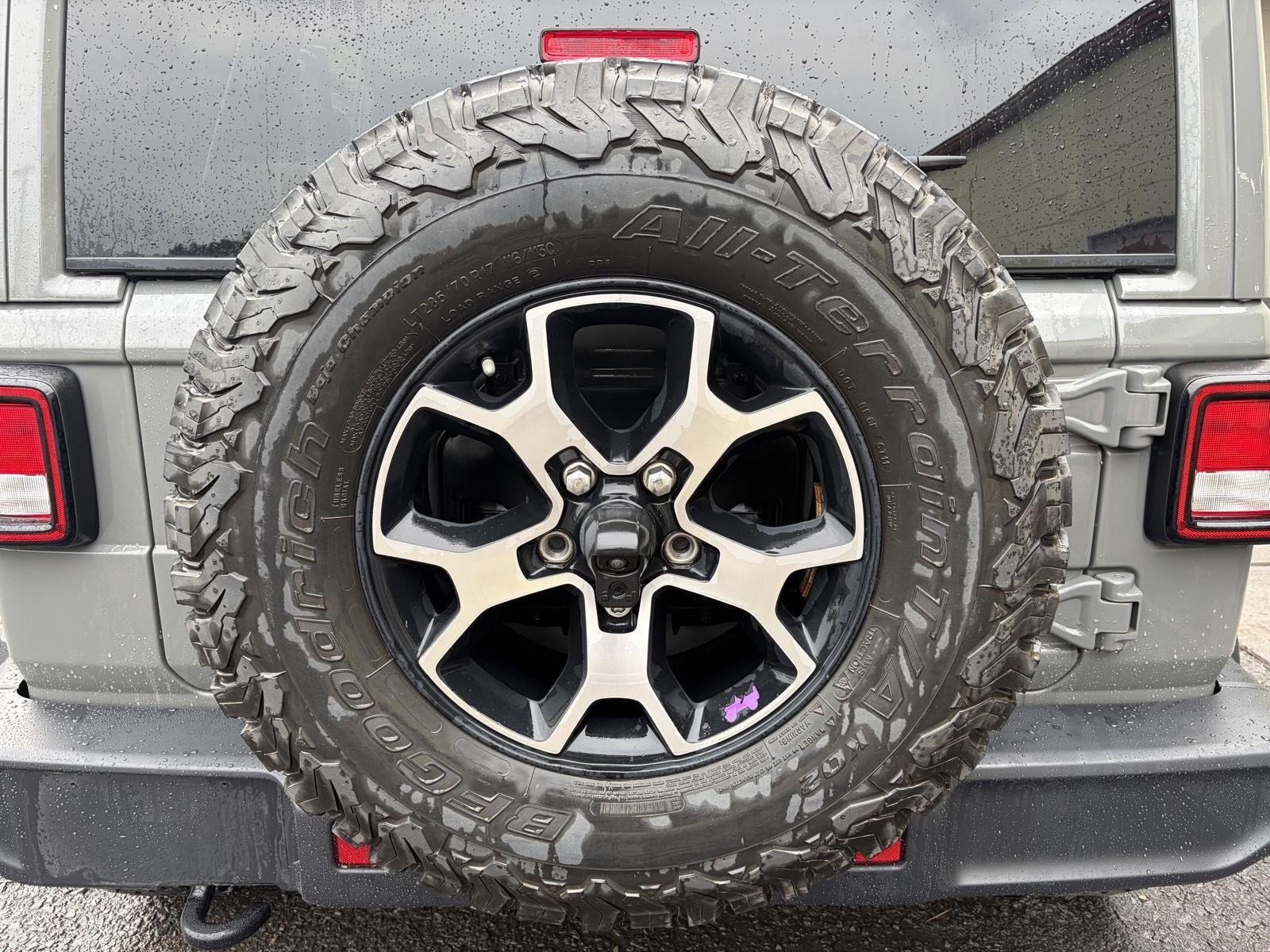 Used 2021 Sting-Grey Jeep Unlimited Sahara image 14