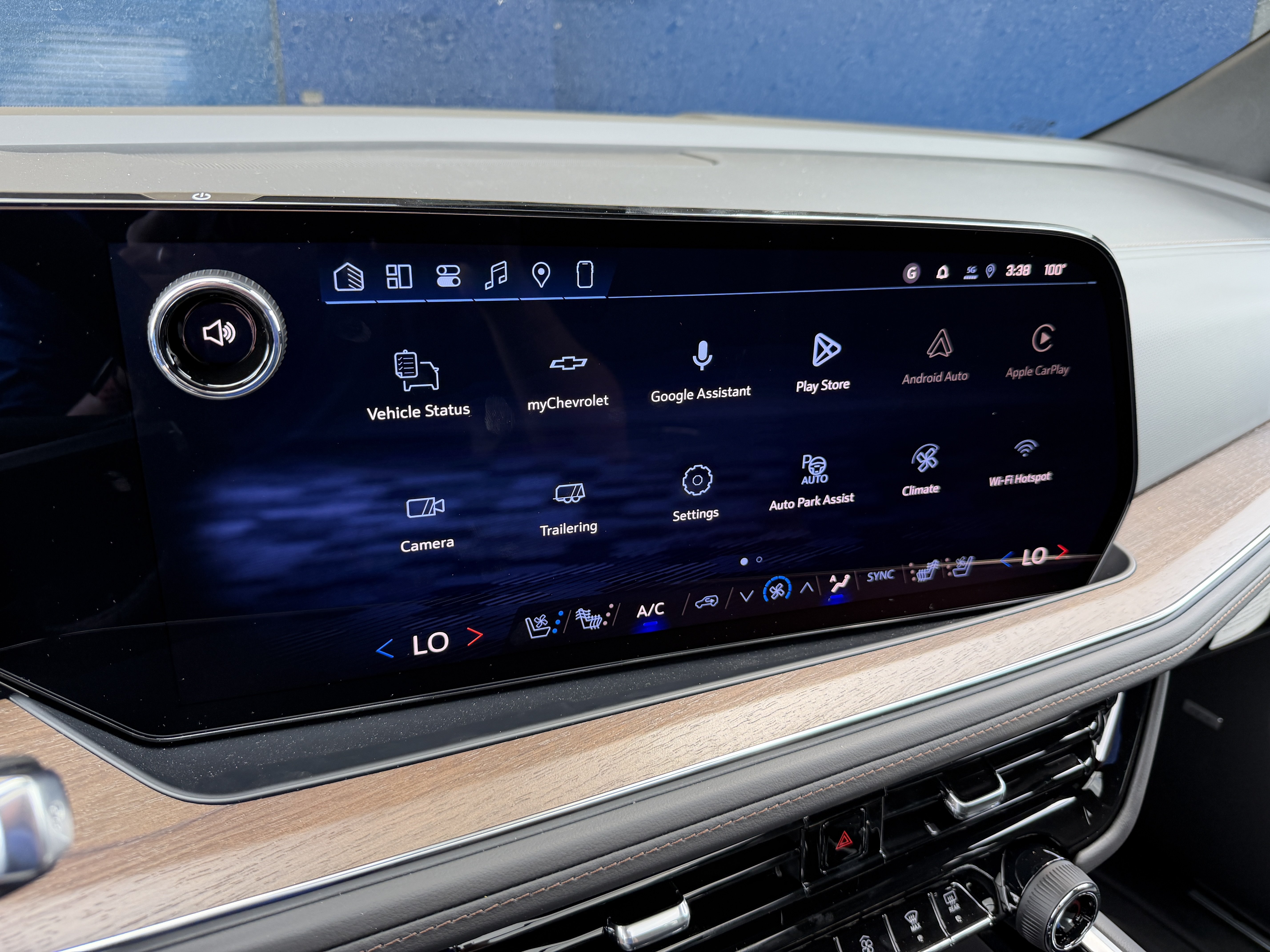 2026 Chevrolet Suburban High Country - Photo 24