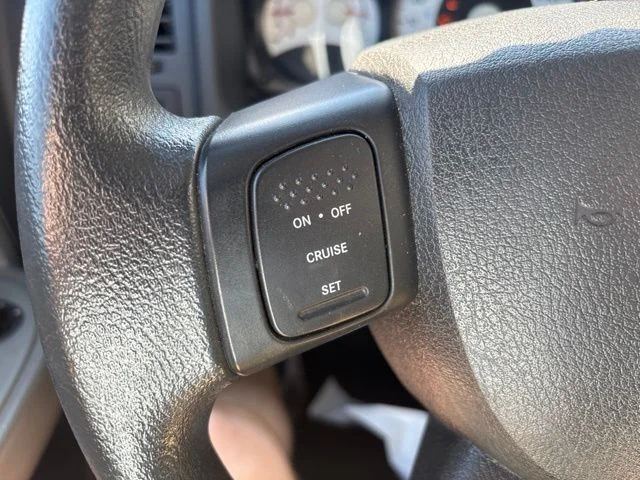 Used 2008 Red Dodge SXT image 18