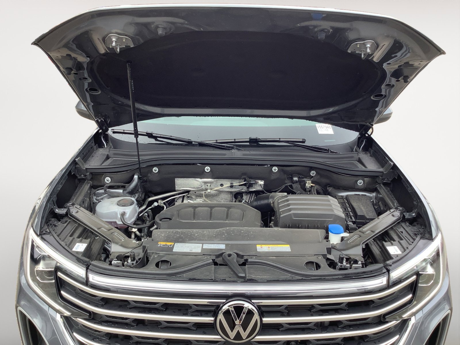 2025 Volkswagen Atlas SE w/Tech - Photo 12