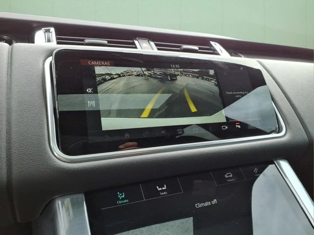 Used 2020 White Land Rover HSE image 22