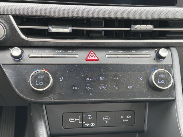 Used 2025 White Hyundai SEL image 20