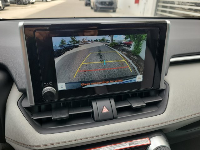 Used 2025 Silver Sky Metallic Toyota XLE image 30
