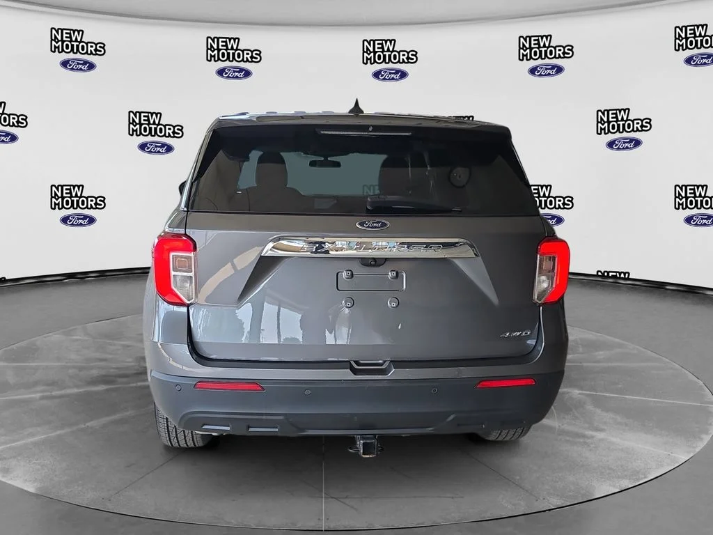 Used 2022 Gray Metallic Ford Base image 4