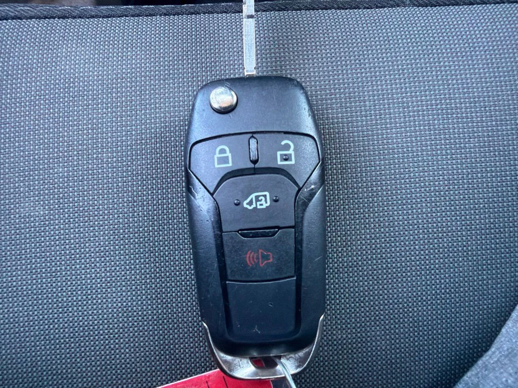 Used 2024 Oxford White Ford XLT image 22