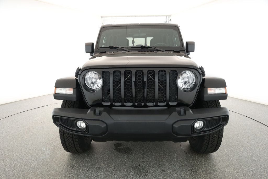 2021 Jeep Gladiator Willys photo 2