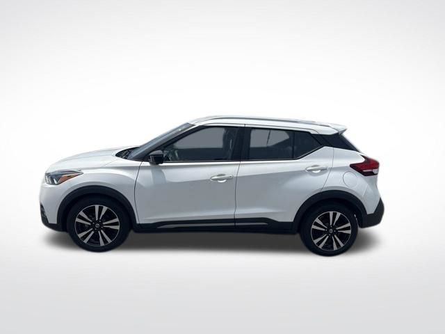 Used 2020 White Nissan SR image 2