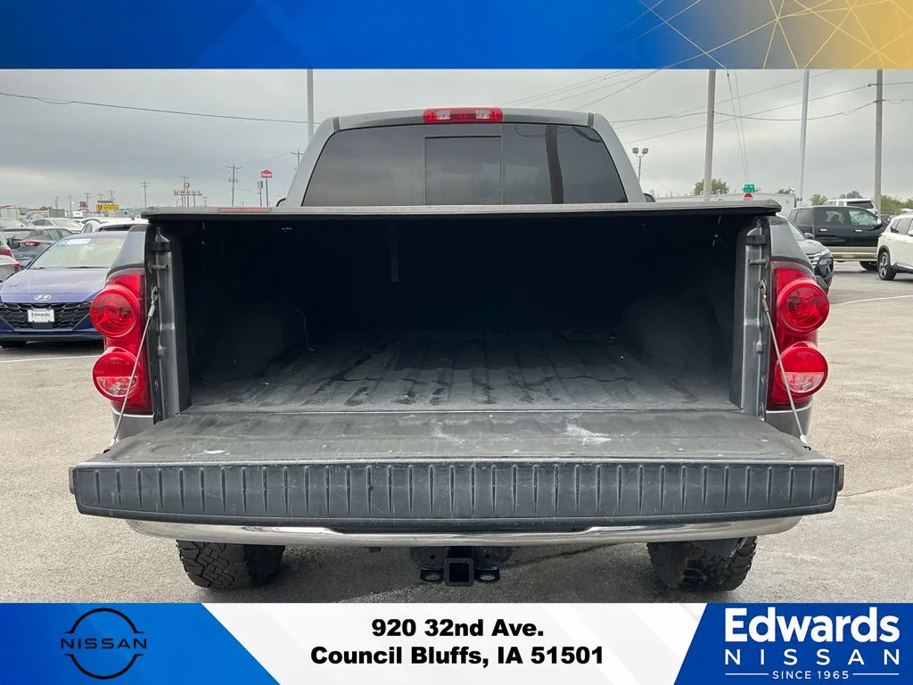 Used 2007 Gray Dodge SLT image 9