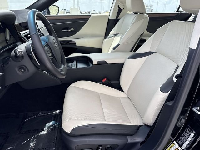 Certified Used 2024 OBSIDIAN Lexus 250 image 11