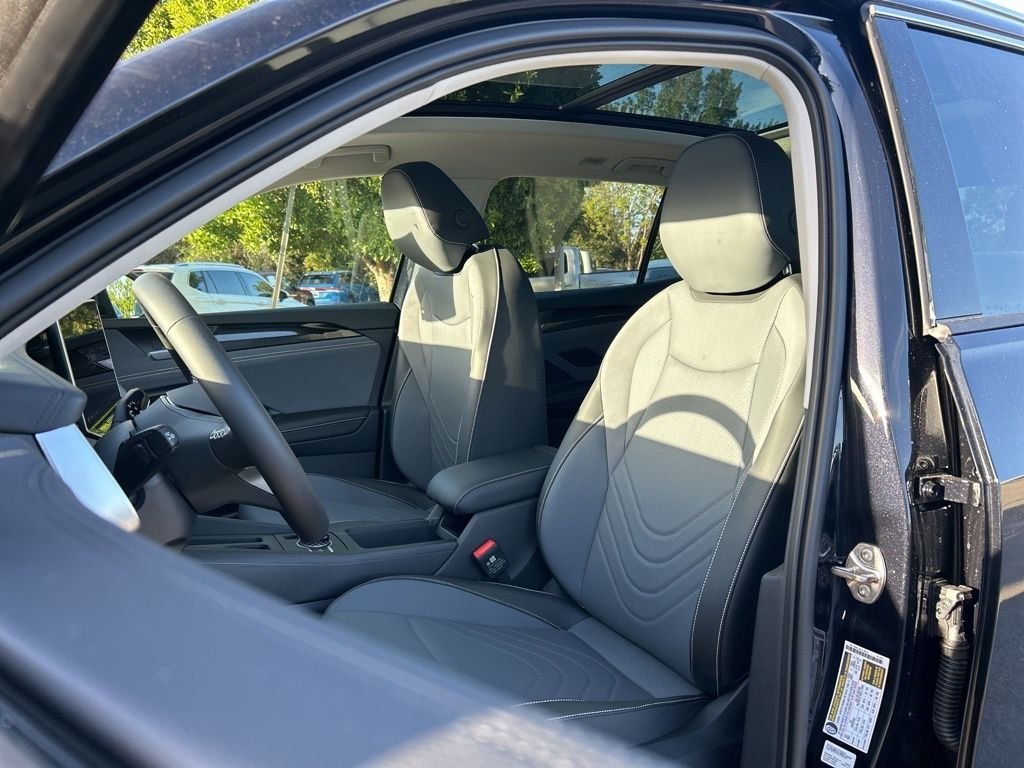New 2026 Black Volkswagen 2.0T SE image 21