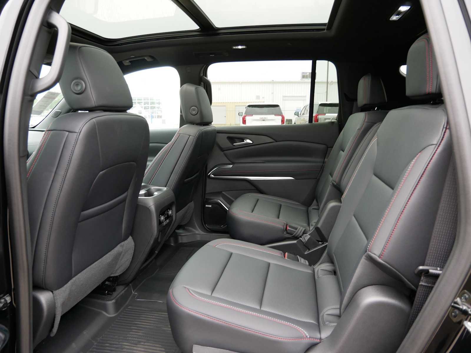 2026 Chevrolet Traverse Z71 - Photo 11