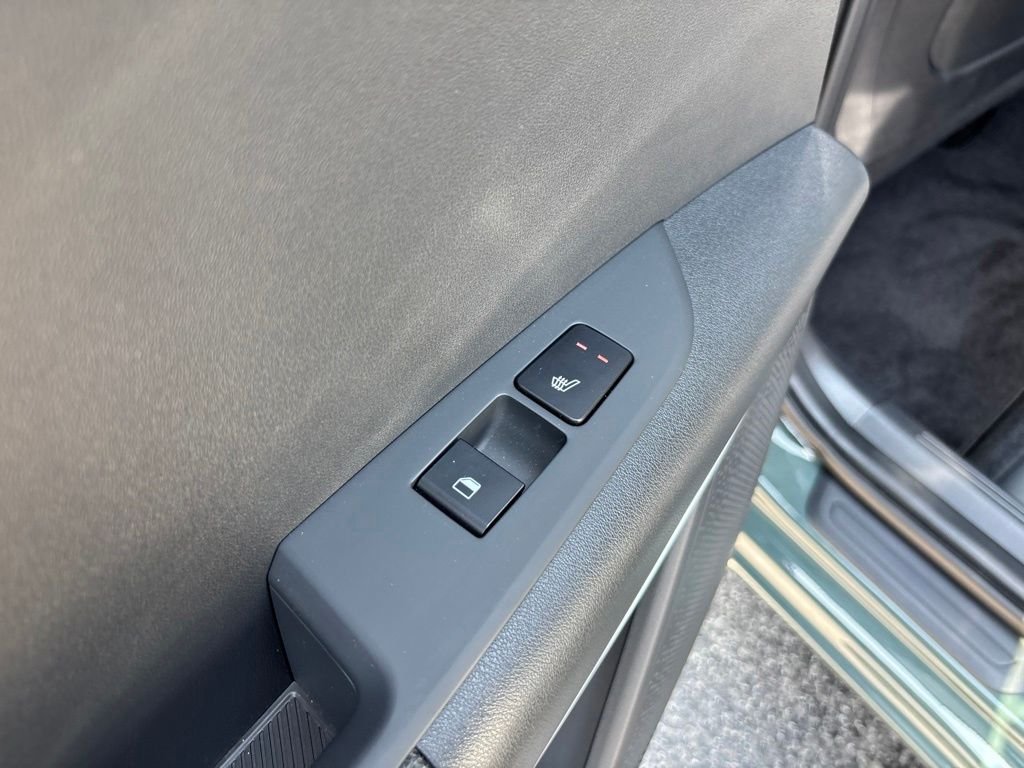 Used 2025 Green Kia EX image 22