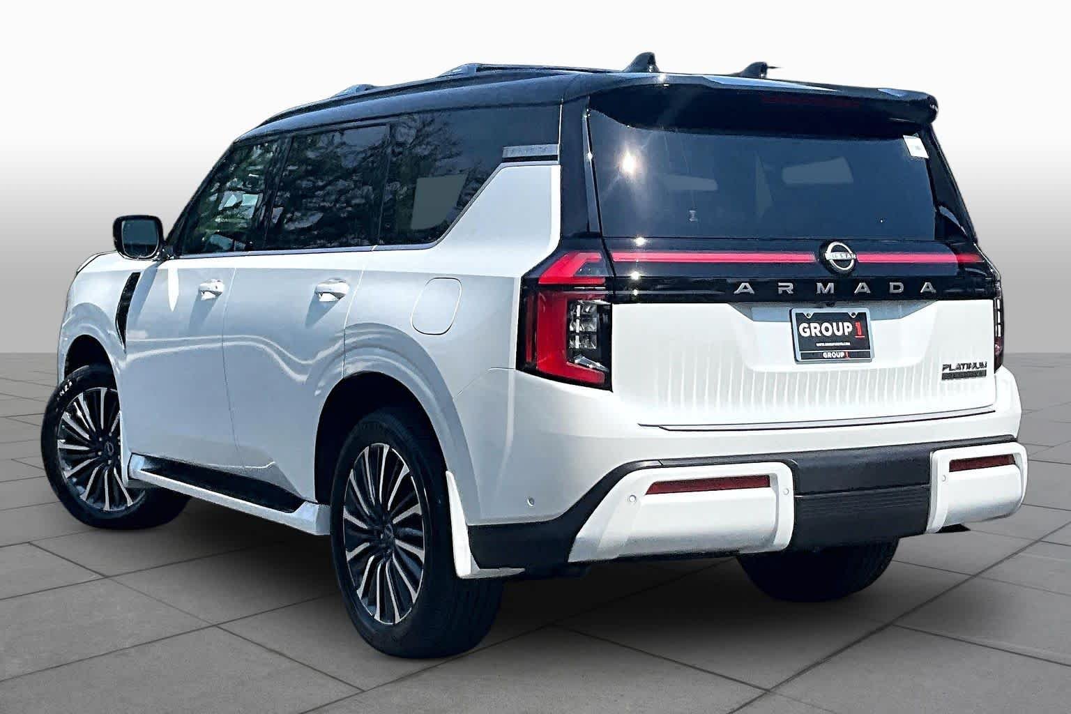 New 2026 Everest White TriCoat / Super Black Two-tone Nissan Platinum Reserve image 12