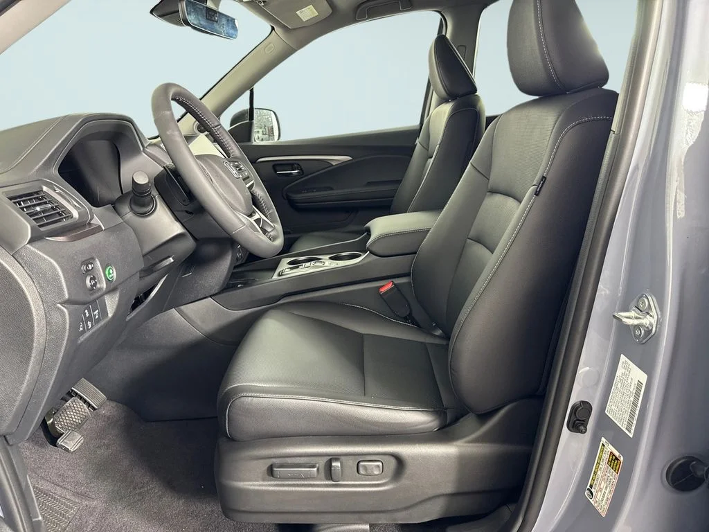 New 2026 Sonic Gray Pearl Honda RTL image 6