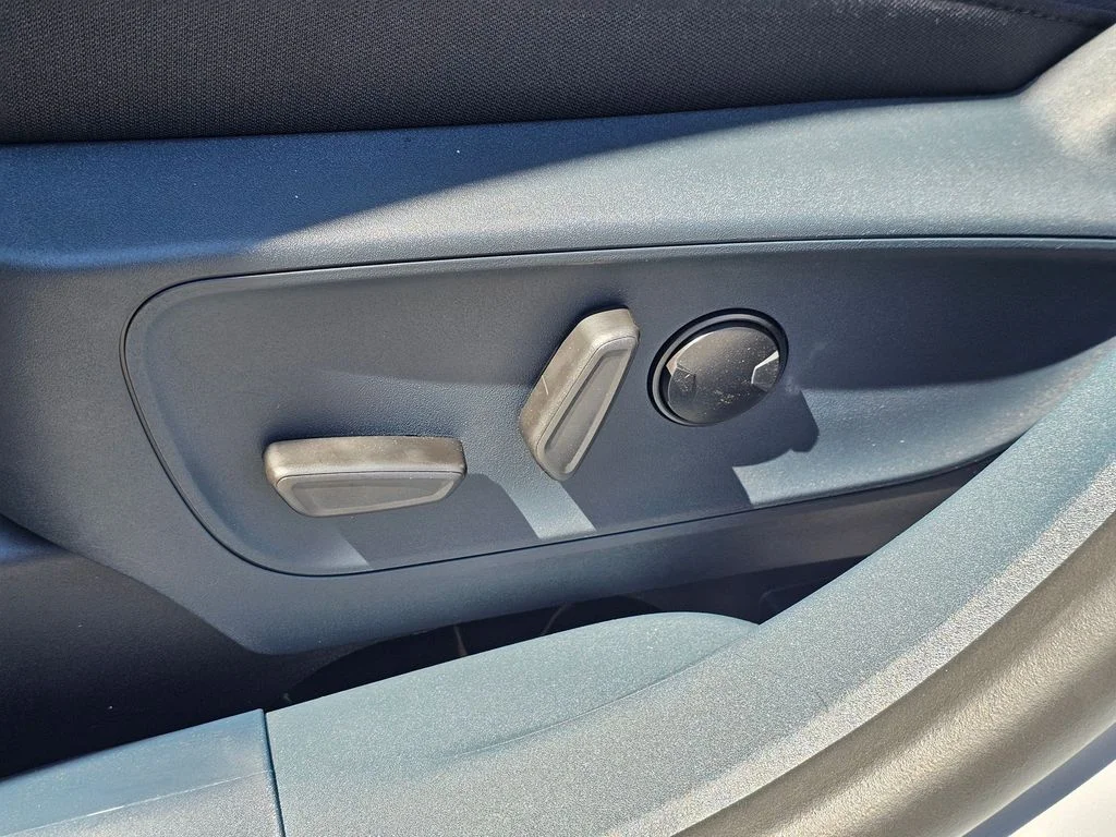 New 2025 White Ford XLT image 23