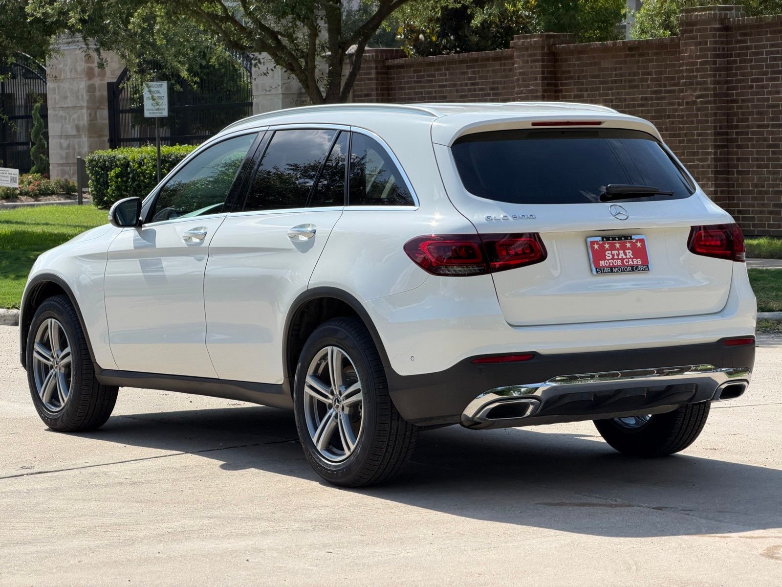 Certified Used 2021  Mercedes-Benz GLC 300 image 11