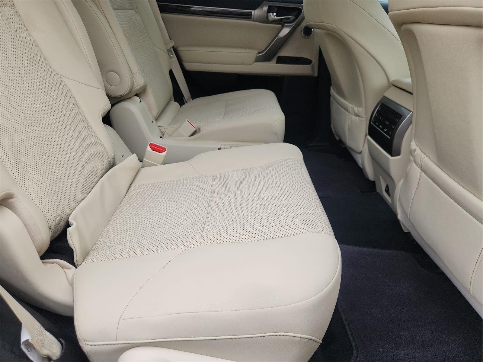 2022 Lexus GX photo 33 of 35