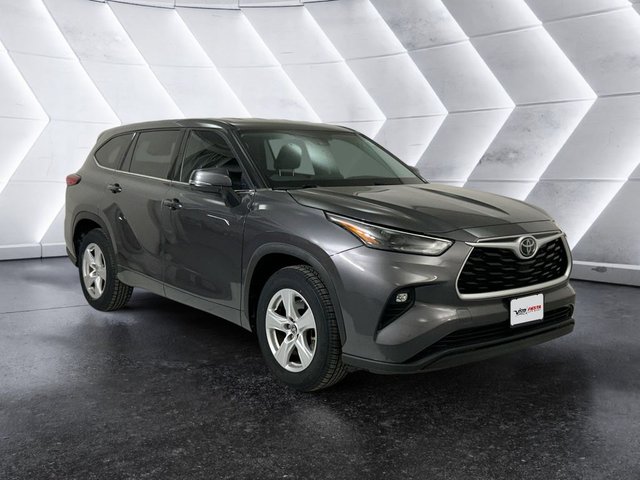 2022 Toyota Highlander LE