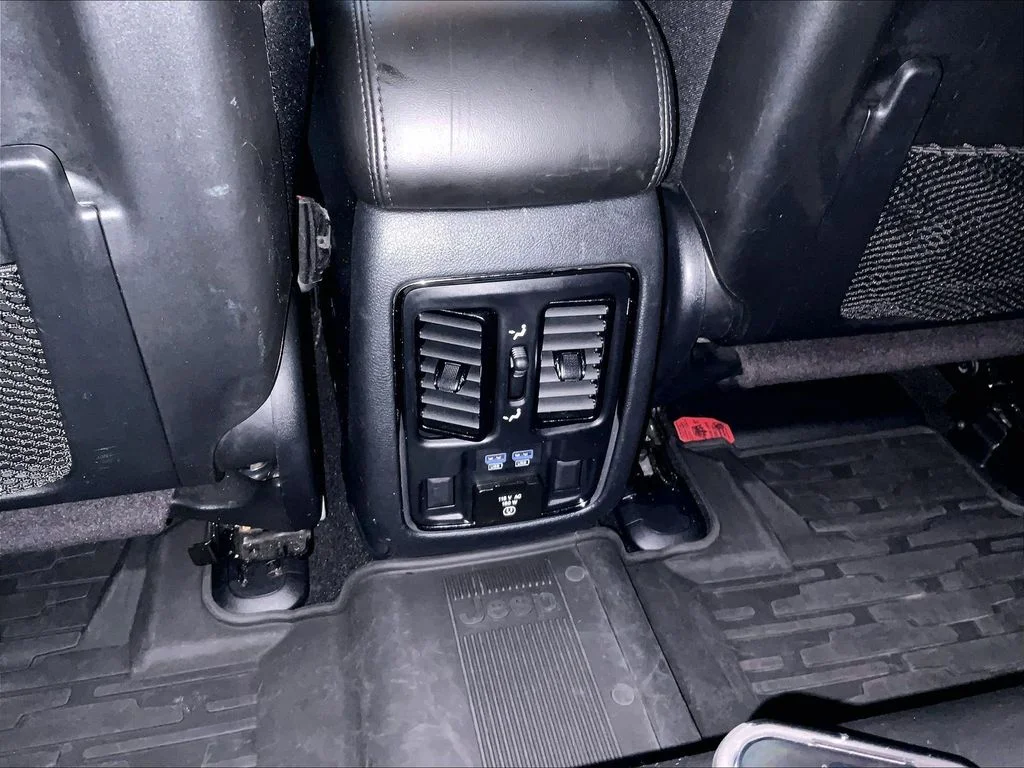Used 2020 Gray Jeep Limited image 36