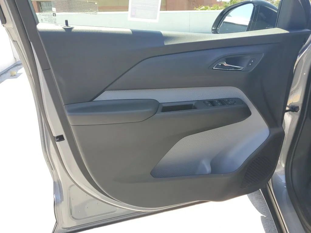 2027 Chevrolet Bolt LT - Photo 19