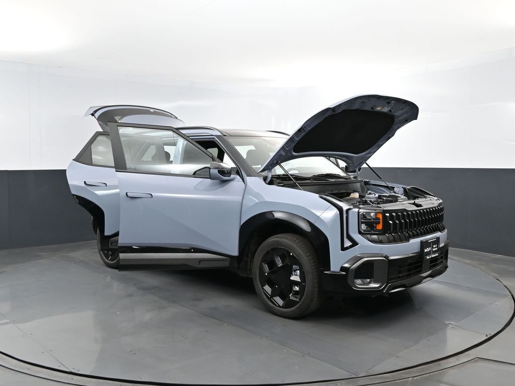 New 2027 Pale Gray Kia X-Line S image 27