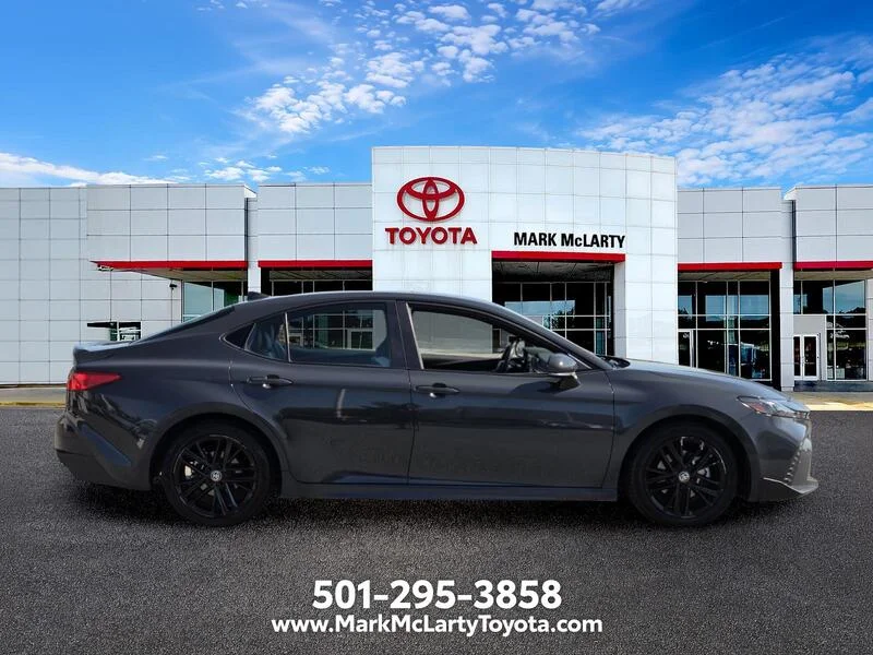 Used 2025 Underground TOYOTA SE image 6