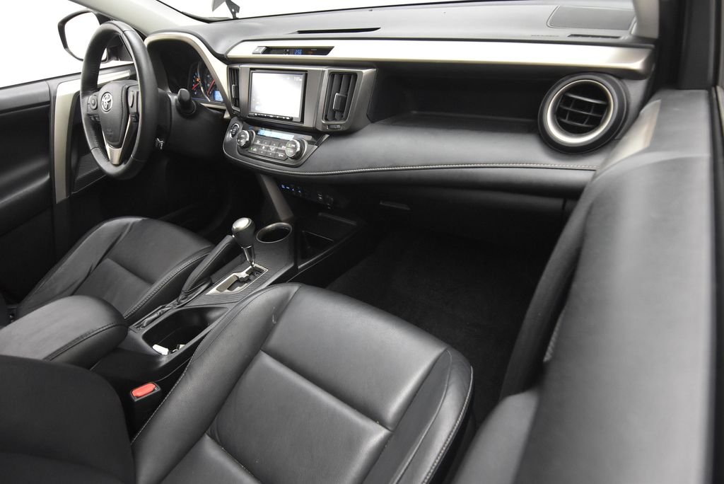 Used 2013 Black Toyota Limited image 29