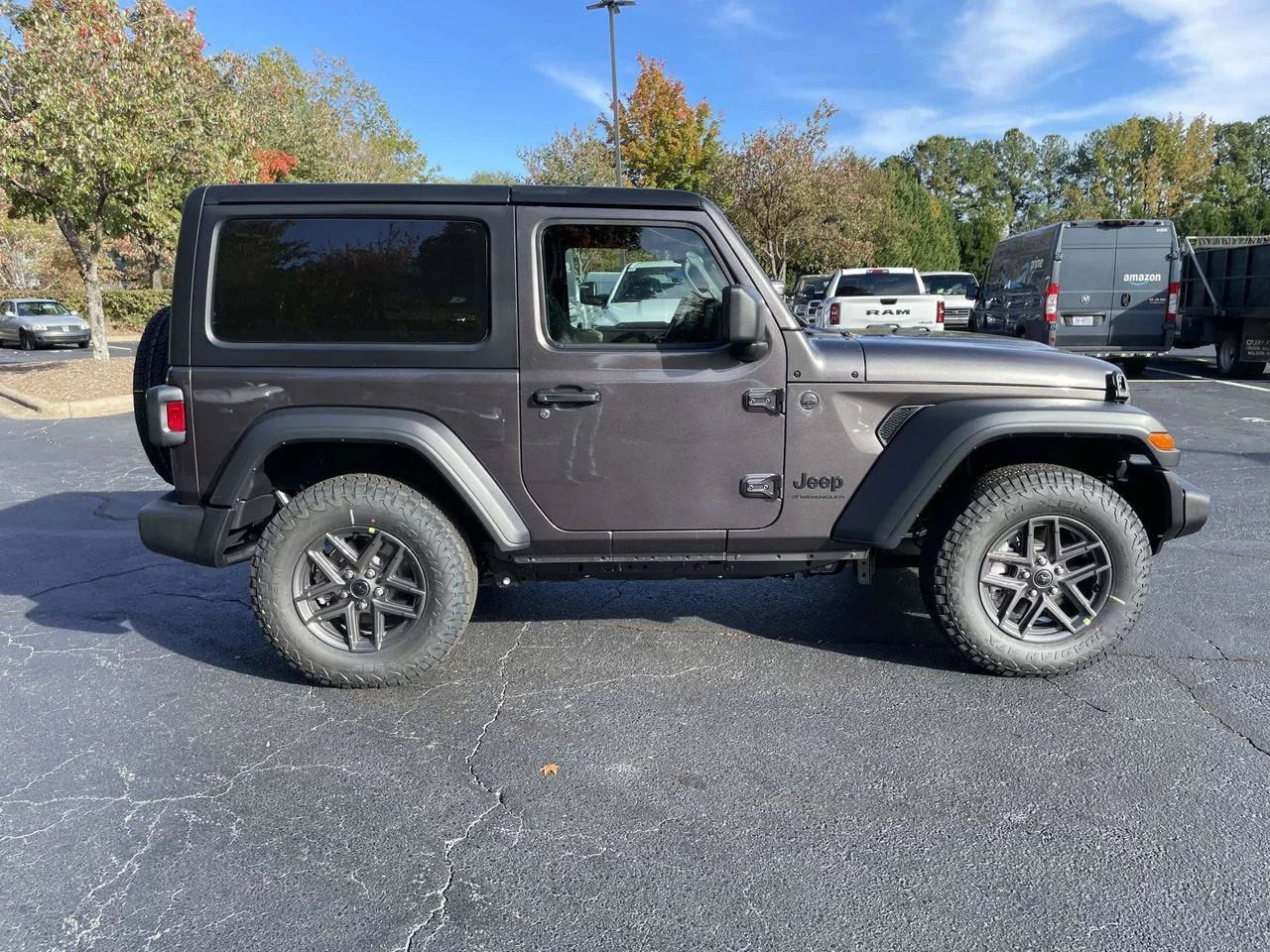 New 2026 Granite Crystal Metallic Clear-Coat Exterior Paint Jeep Sport S image 10