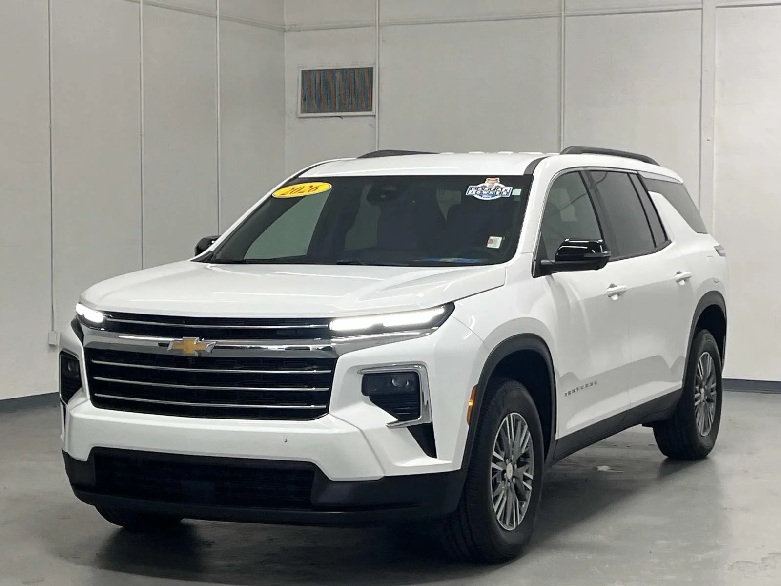 Used 2026 Summit White Chevrolet LT image 4