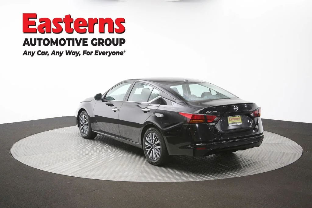 Used 2025 Black Nissan 2.5 SV image 62