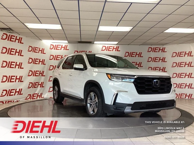 Used 2024  Honda EX-L image 1