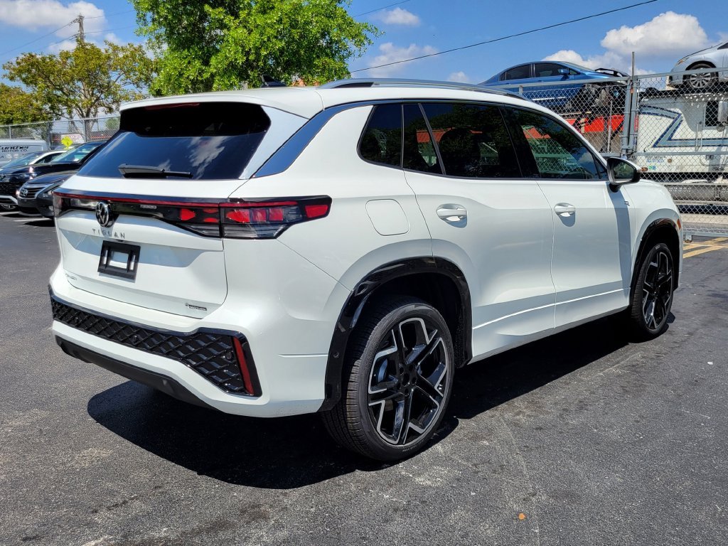 New 2026 White/off-white Volkswagen SEL R-Line Turbo image 4