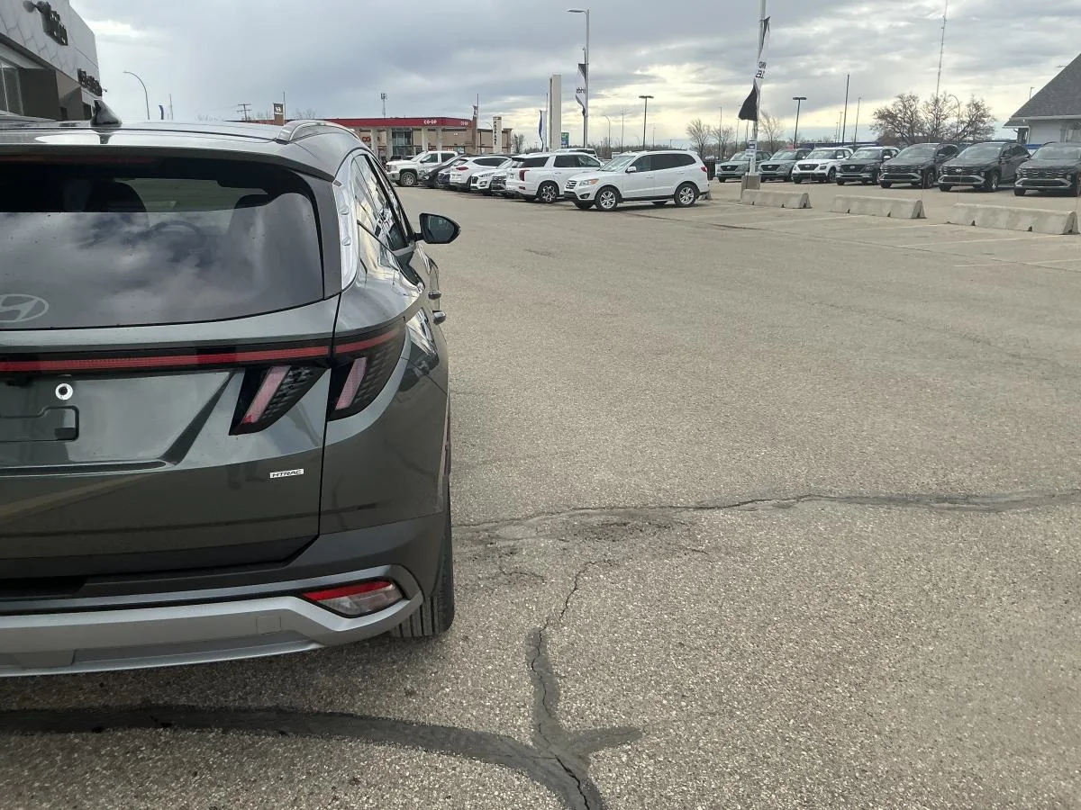 New 2026 Grey Hyundai Preferred image 38