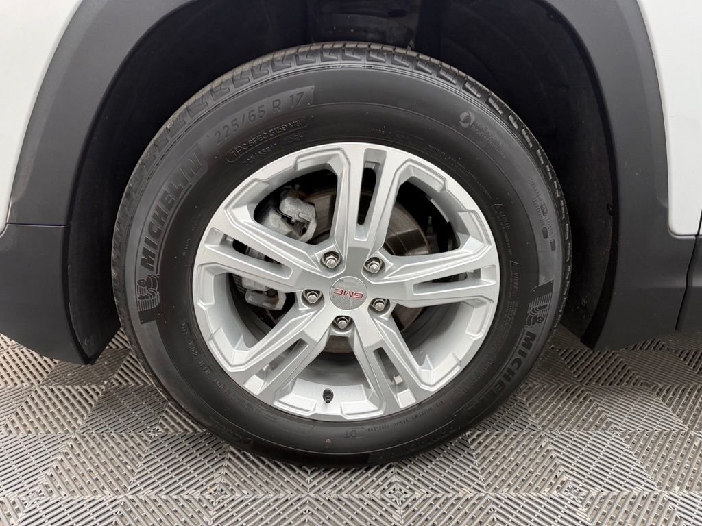 Used 2020 Silver GMC SLE image 15