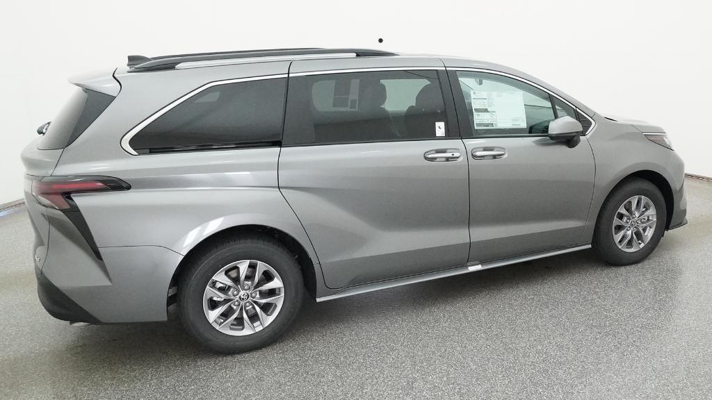 New 2026 Heavy Metal Toyota XLE image 13