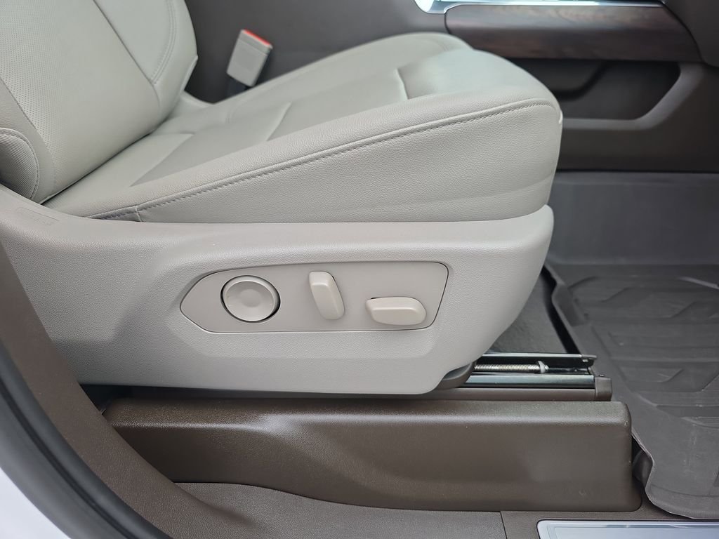 2023 GMC Sierra 1500 SLT - Photo 35