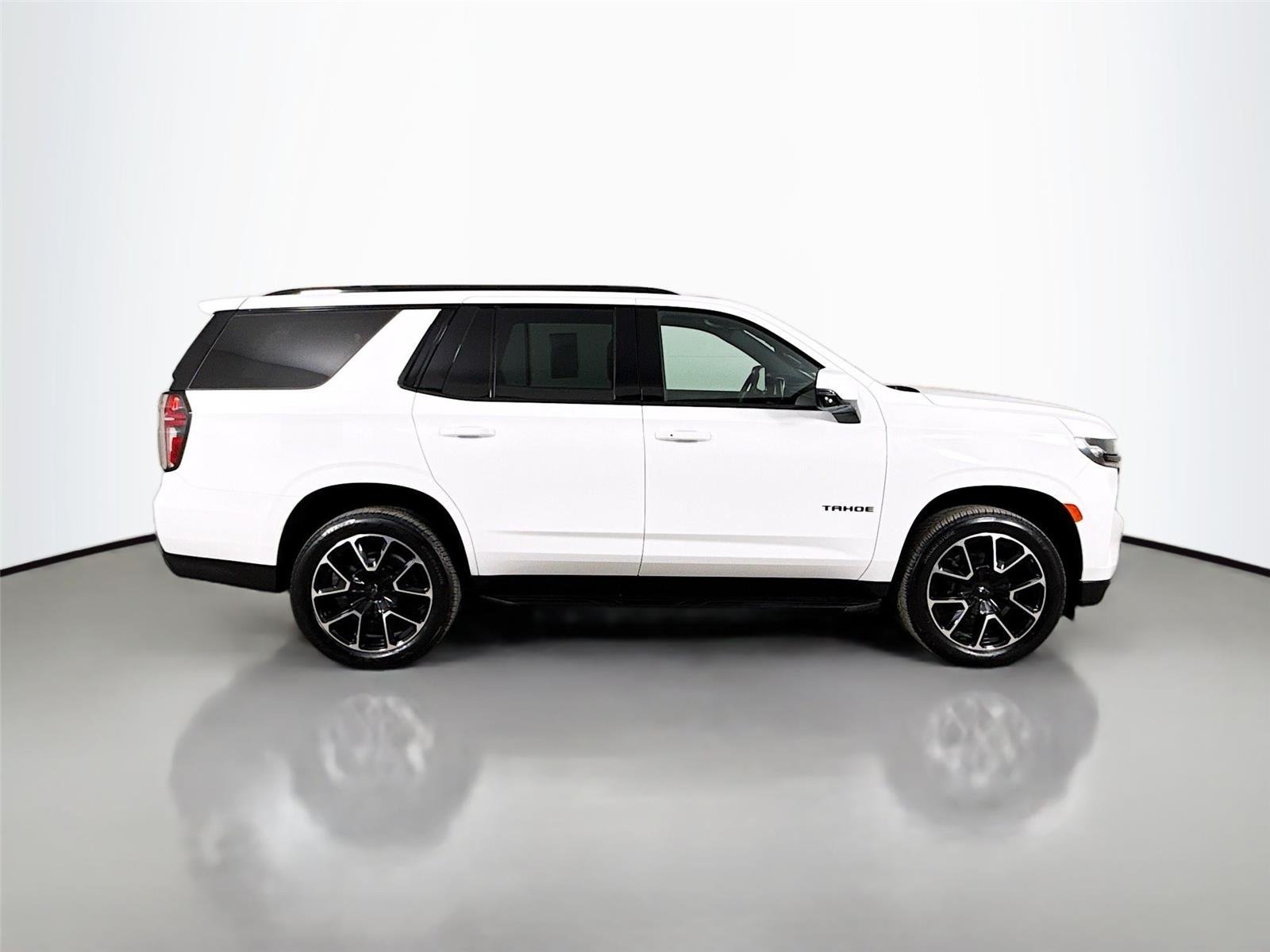 Used 2024 Summit White Chevrolet RST image 10