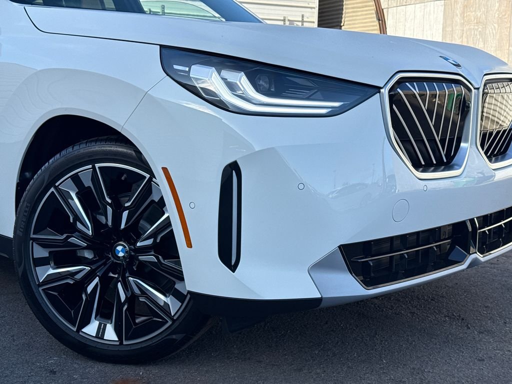 New 2026 Alpine White BMW 30 xDrive image 6