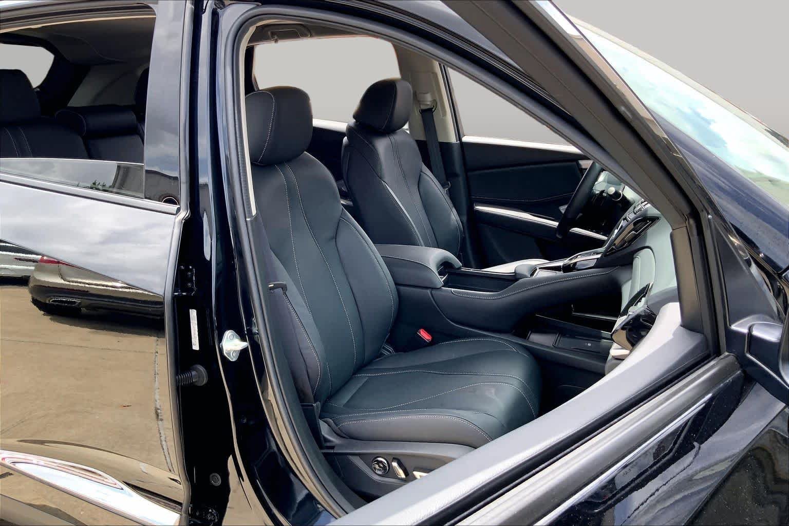 Used 2024 Majestic Black Pearl Acura w/Technology Package image 9