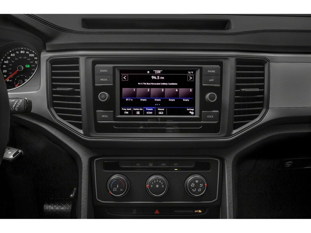 Used 2021 Black Volkswagen 3.6L V6 SE w/Technology R-Line image 7