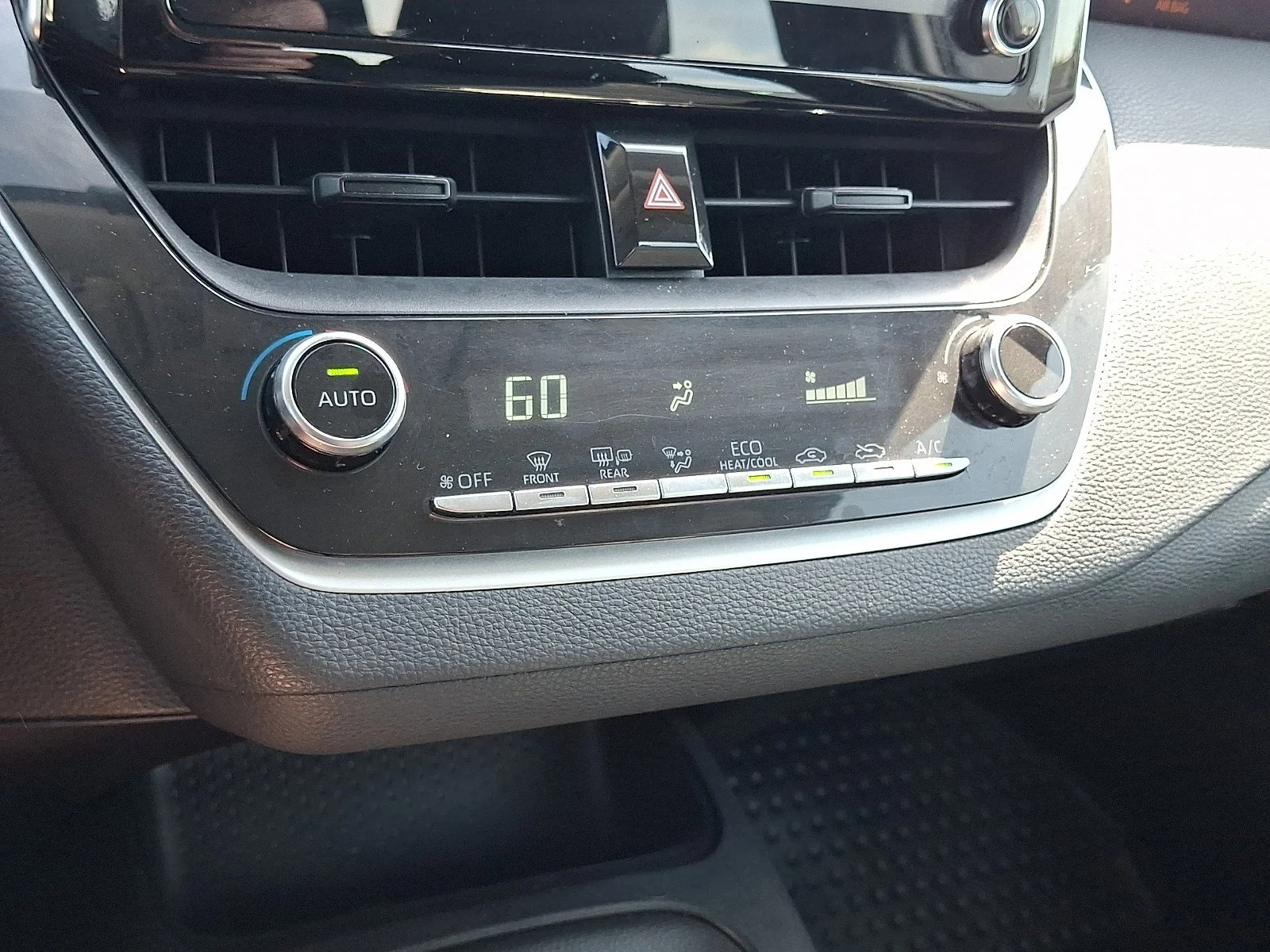 Used 2020 Super White Toyota LE image 16