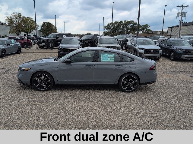 New 2026 Urban Gray Pearl Honda SE image 3