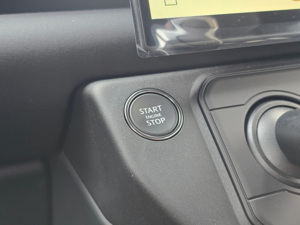 New 2026 Fuji White LAND ROVER X-Dynamic SE image 25